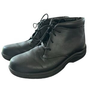 P. W. Minor Womens Waterproof Leather Ankle Chukka Boots Black. Size 8